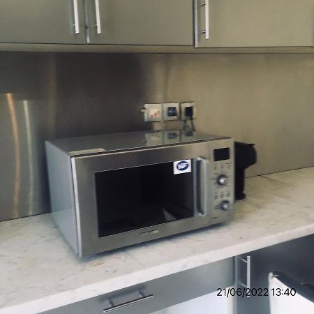סן-דני Roomate Near Paris מראה חיצוני תמונה